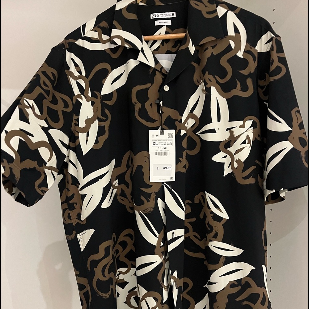 Zara Men short sleeve button up abstract